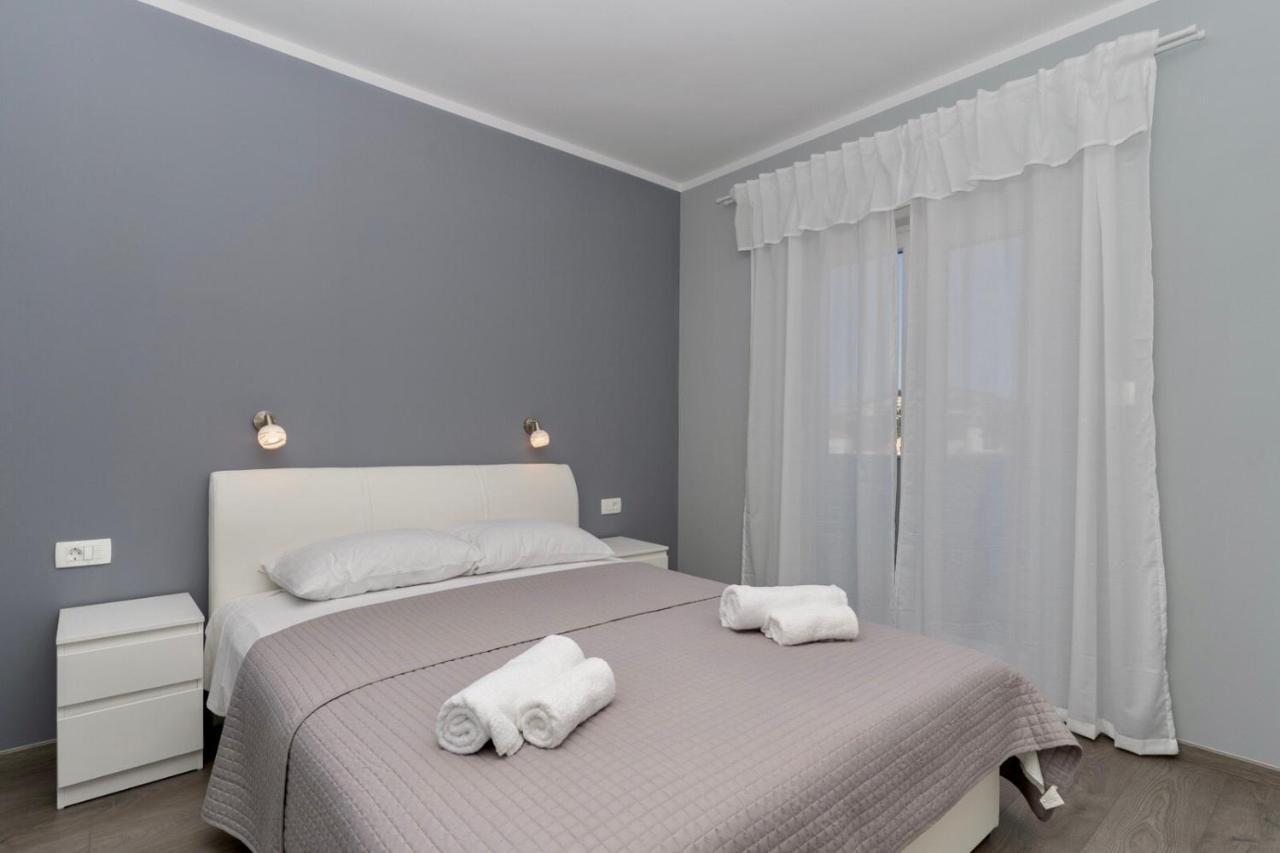 Huoneisto Stunning 2 Bedroom Cavtat