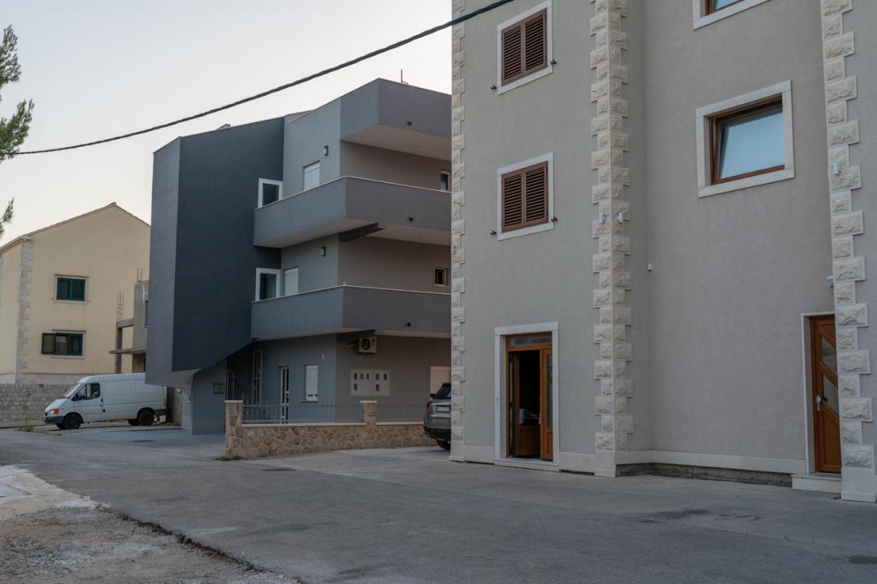 Stunning 2 Bedroom *